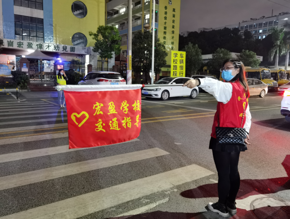 携手交通劝导,传递社会爱心